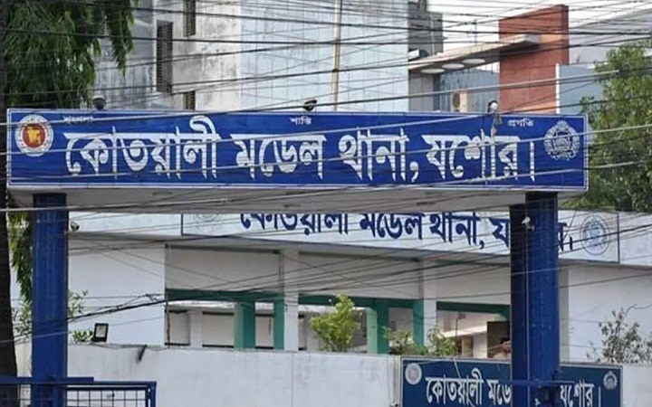 খেলতে গিয়ে ককটেল বিস্ফোরণে আহত দুই শিশু