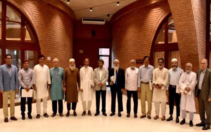 জুলাই শহীদ পরিবারের সঙ্গে ঐকমত্য কমিশনের বৈঠক