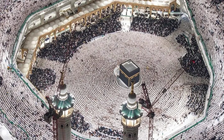 হজ করলে কর্মীদের বেতনসহ ১৫ দিন ছুটি দেবে সৌদি