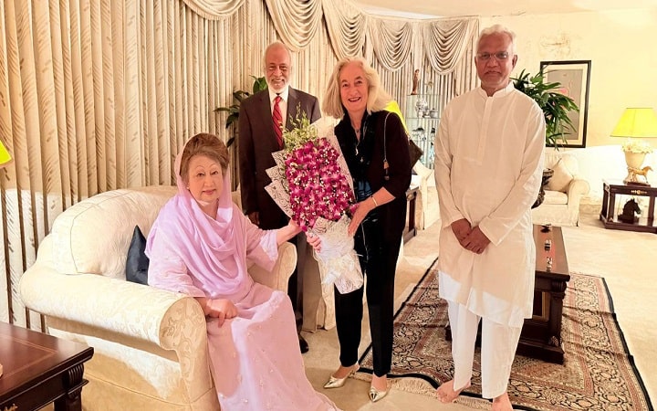 খালেদা জিয়ার সঙ্গে ফরাসি রাষ্ট্রদূতের বিদায়ী সাক্ষাৎ