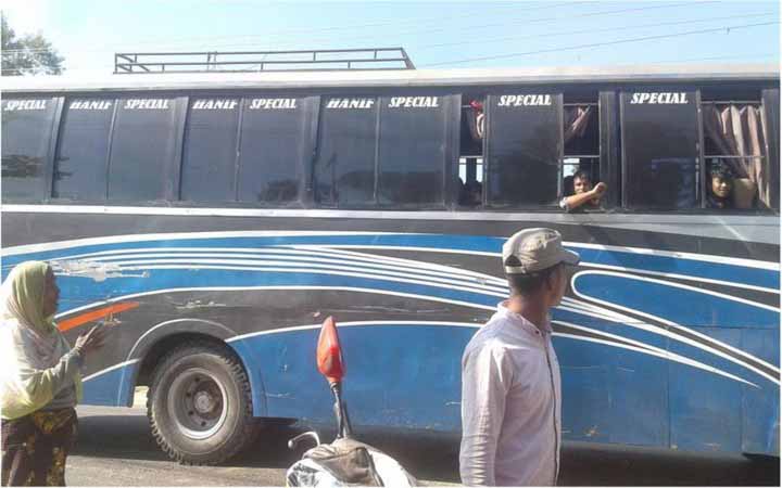 ভাসান চরের উদ্দেশ্যে যাত্রা শুরু করেছে রোহিঙ্গারা