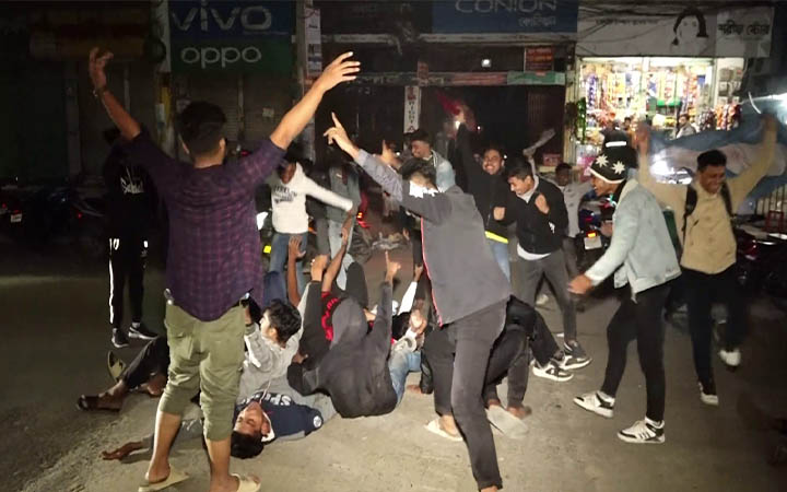 আর্জেন্টিনা চাম্পিয়ন হওয়ায় কুষ্টিয়ায় সমর্থকদের বাঁধ ভাঙা উচ্ছাস