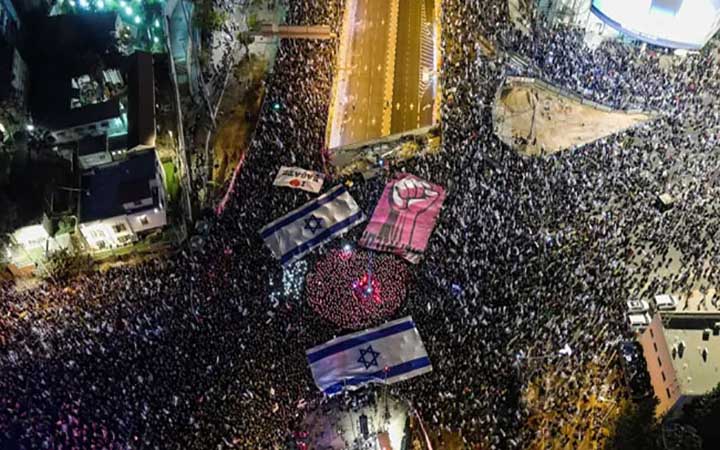 নেতানিয়াহুর বিরুদ্ধে ইসরাইলি ইতিহাসে ‌'বৃহত্তম বিক্ষোভ'