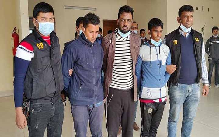 কুষ্টিয়ায় বাঘা যতীনের ভাস্কর্য ভাঙচুর : যুবলীগ নেতাসহ গ্রেপ্তার ৩