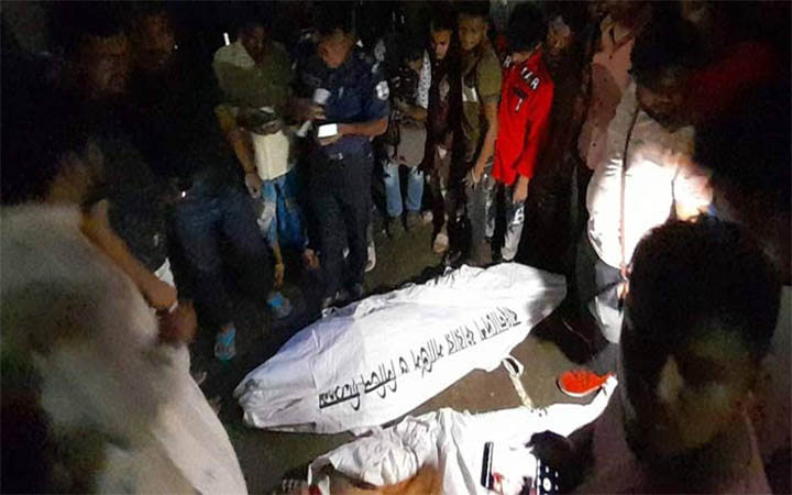 শীতলক্ষ্যায় ফেরির সাথে ধাক্কা লেগে নৌকাডুবি, ৩ জনের লাশ উদ্ধার