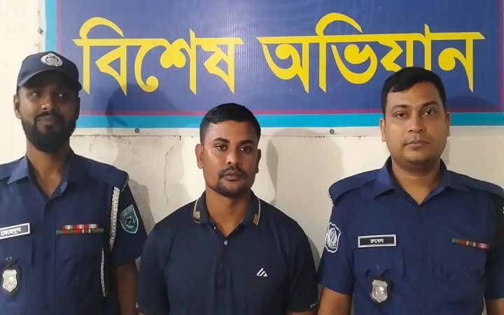 ডিবি পুলিশ পরিচয়ে প্রতারণা, গ্রেপ্তার ১