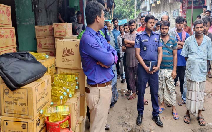 সুজানগরে তিন হাজার লিটার সয়াবিন তেল জব্দ