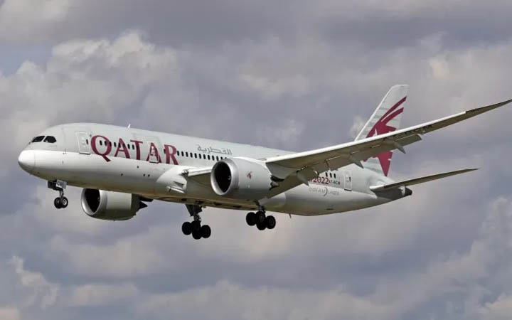 বিমান ভাড়া আকাশ ছোঁয়া, হিমশিম খাচ্ছেন প্রবাসী শ্রমিকরা