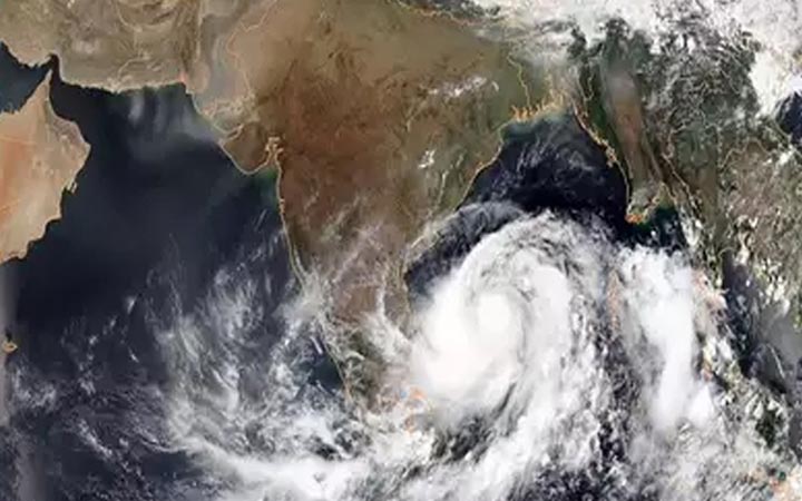 বঙ্গোপসাগরে ঘূর্ণিঝড় ‘মিধিলি’, বন্দরে ৪ নম্বর সংকেত