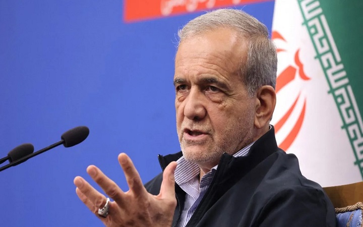 ট্রাম্পের সাথে আলোচনায় বসতে নারাজ ইরানের প্রেসিডেন্ট