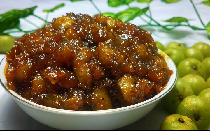 বর্ষায় পাতে রাখুন আমলকির আচার