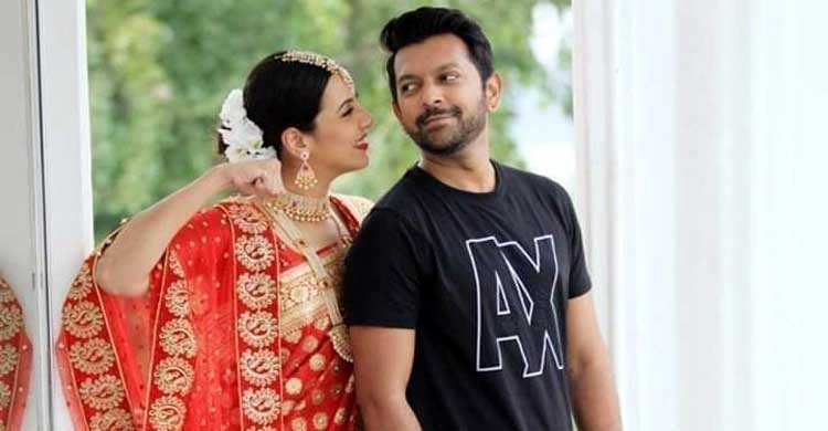 ‘হঠাৎ বিয়ে’ তাহসান-মিমের!