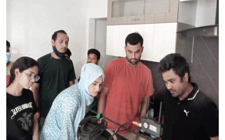 পরিবার নিয়ে বিজ্ঞাপনে তামিম ইকবাল