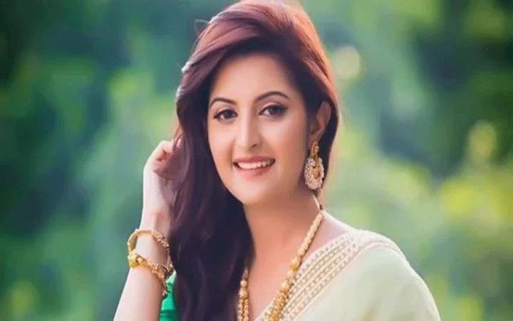 মা হচ্ছেন পরীমনি