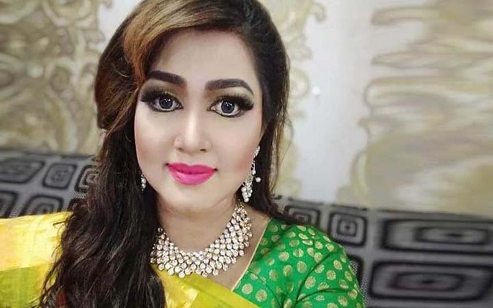 চিত্রনায়িকা একা কারাগারে