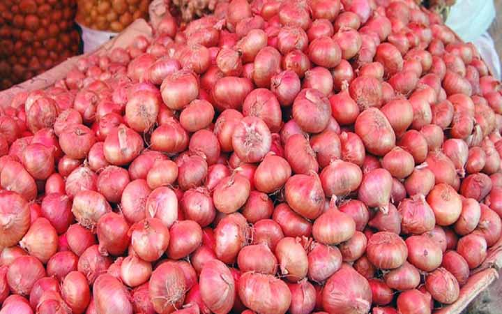 পেঁয়াজের বাজার ‘অতিদ্রুত’ স্বাভাবিক হবে : বাণিজ্য সচিব
