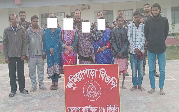 মহেশপুর সীমান্ত দিয়ে ভারতে অনুপ্রবেশকালে ২১ বাংলাদেশি আটক