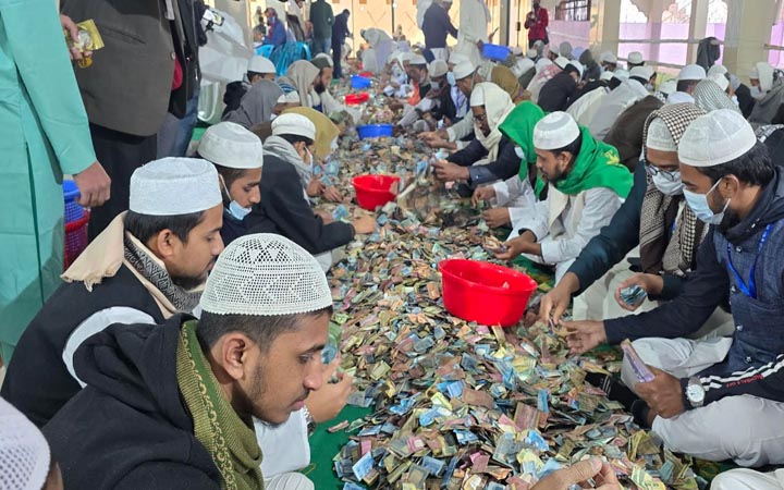 পাগলা মসজিদের দানবাক্সে মিলল ১১ কোটি ৯১ লাখ টাকা