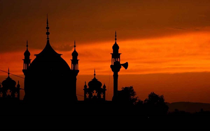 ইসলামে পরকীয়ার ভয়ংকর শাস্তি