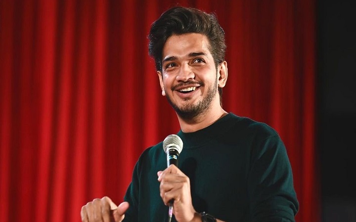 আবারও সমালোচনার শিকার কৌতুকশিল্পী মুনাওয়ার