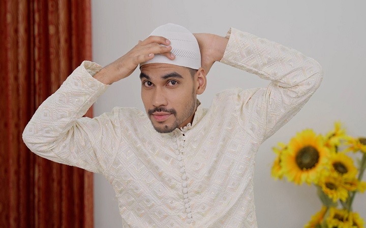 সব সময় মাথায় টুপি পরা কি সুন্নত?
