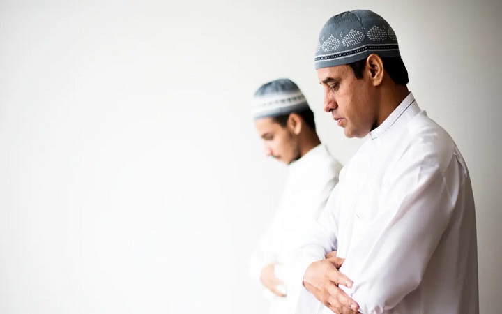 জানাজার জন্য করা অজু দিয়ে অন্য নামাজ পড়ার বিধান
