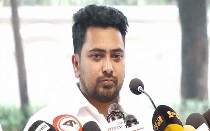 এই মুহূর্তে আওয়ামী লীগ কোনো রাজনৈতিক শক্তি নয়: নাহিদ