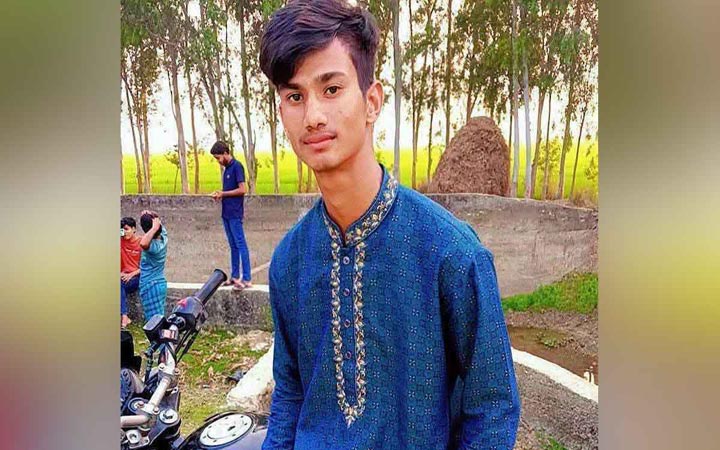 নওগাঁয় ট্রেনে কাটা পড়ে যুবকের মৃত্যু