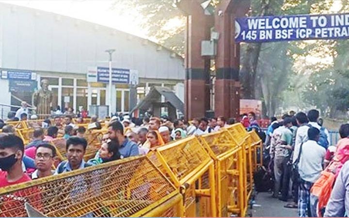 মেডিকেল ভিসায় ভারত গিয়ে আটকা শতাধিক বাংলাদেশি