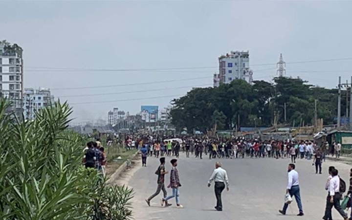 উত্তাল নারায়ণগঞ্জ, বিভিন্ন পয়েন্টে ছাত্র-জনতার অবস্থান