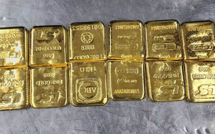 শাহজালাল বিমানবন্দরে ৬ কেজি স্বর্ণের বারসহ যাত্রী আটক