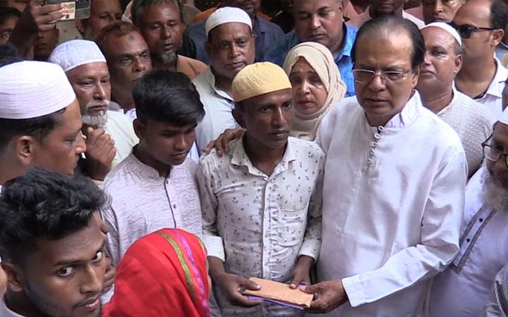 শেখ হাসিনা অচল হয়ে গেছেন, তার আর মূল্য নেই: দুলু