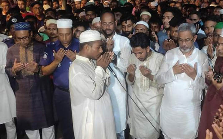 গুলিতে নিহত ইমনের জানাজায় মানুষের ঢল, দাফন সম্পন্ন