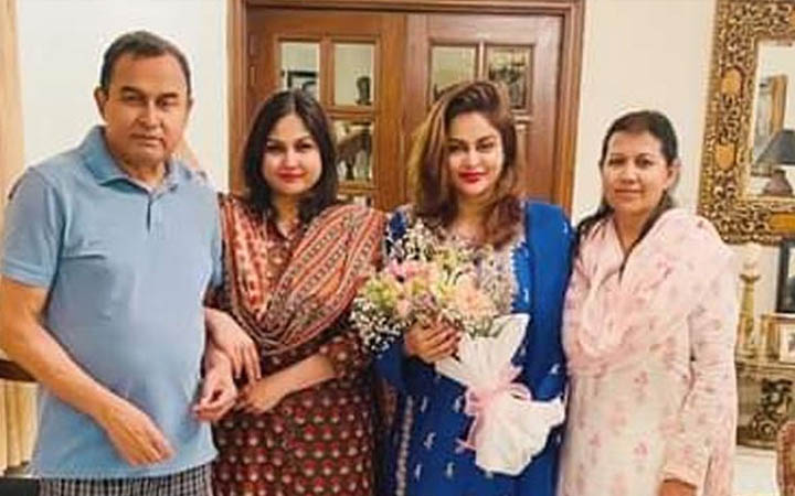 মুস্তফা কামাল ও তার পরিবারের সদস্যদের ব্যাংক হিসাব জব্দ