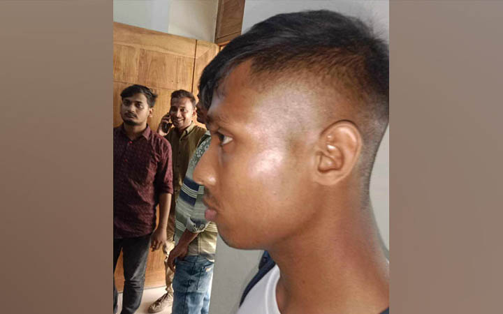 হাসপাতালে শিক্ষার্থী পরিচয় শুনে আনসারদের হামলার অভিযোগ