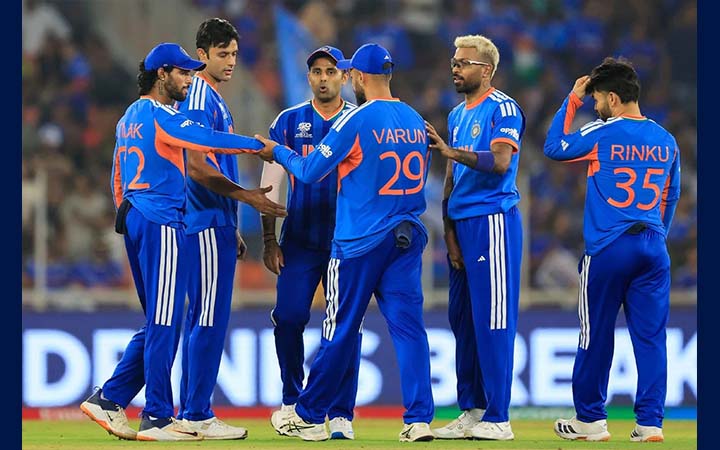 অপরাজিত থেকে গ্রুপ পর্ব শেষ করলো ভারত