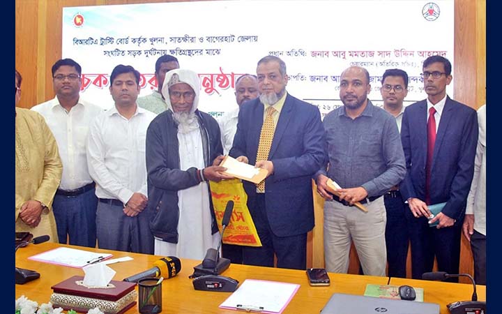 সড়ক দুর্ঘটনার ৭০ শতাংশই ঘটে মোটরসাইকেলে: বিআরটিএ চেয়ারম্যান