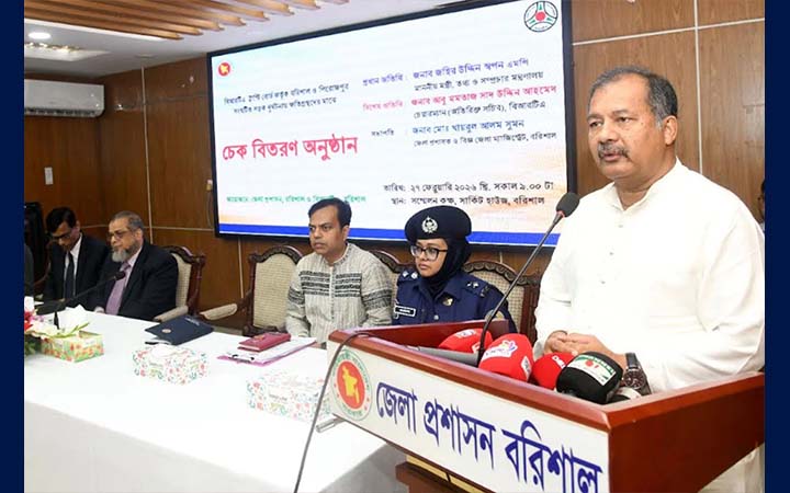 স্বচ্ছতার সাথে ফ্যামিলি কার্ড বিতরণ করা হবে : তথ্যমন্ত্রী