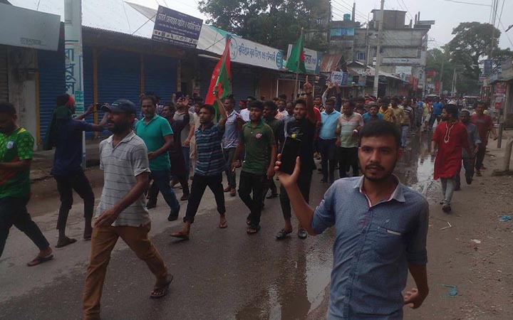 কুড়িগ্রামে আনন্দ মিছিল ও শোভাযাত্রা