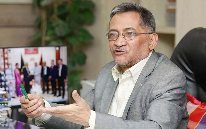 ইউজিসি চেয়ারম্যানের পদত্যাগ