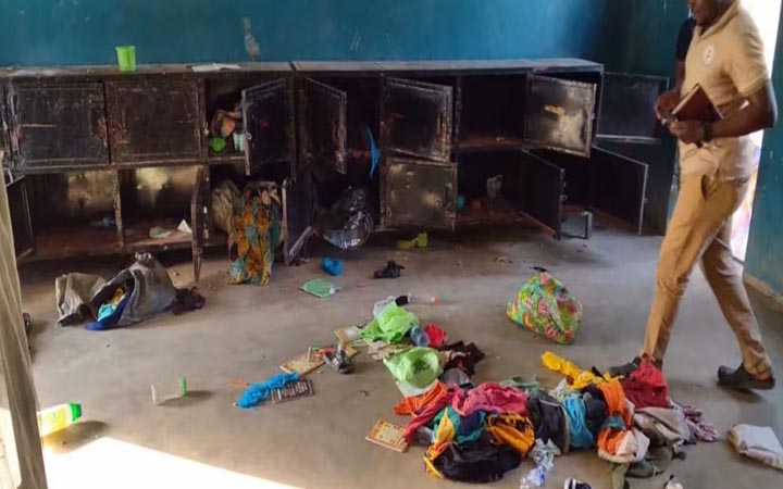 নাইজেরিয়ার স্কুল থেকে ২২৭ শিক্ষার্থী- শিক্ষক অপহরণ