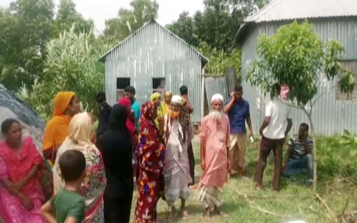 পাবনায় ভাবিকে উত্যক্তের প্রতিবাদ করায় দেবরকে কুপিয়ে হত্যা