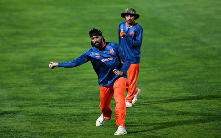 টসে জিতে ফিল্ডিংয়ে দক্ষিণ আফ্রিকা