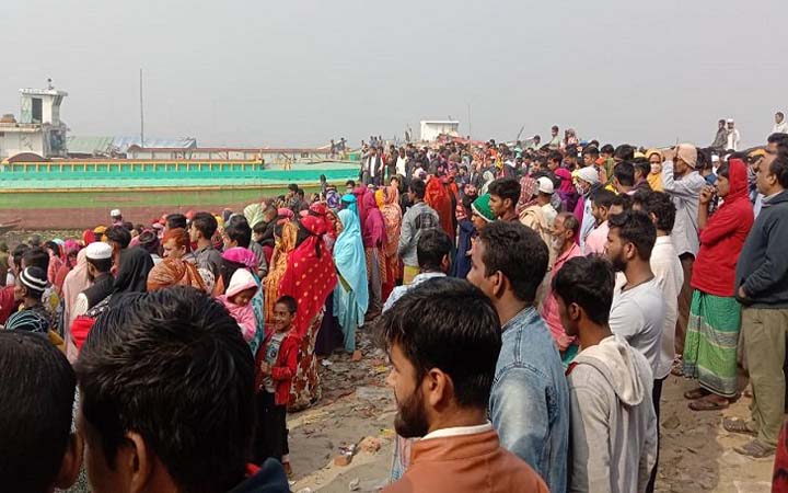 বুড়িগঙ্গায় ট্রলারডুবি, নিখোঁজ ১০