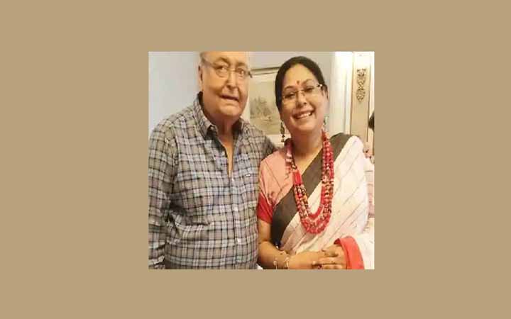 লাগাতার ব্যক্তিগত আক্রমণে ফেসবুক ছাড়লেন সৌমিত্র কন্যা