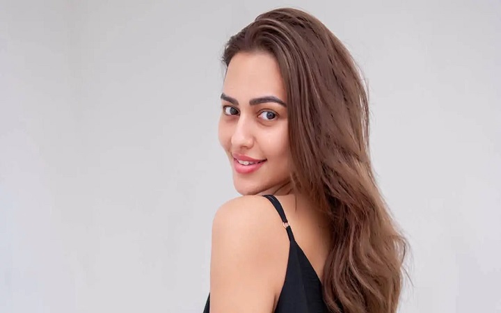 মেকআপহীন চেহারায় আলোচনায় নুসরাত ফারিয়া