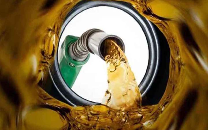 বিশ্ববাজারে হঠাৎ ঊর্ধ্বমুখী জ্বালানি তেলের দাম