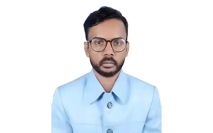 রিজভীর বিরুদ্ধে মামলা না করে ফিরে গেলেন হিরো আলম