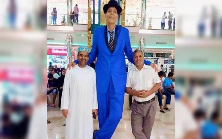 মারা গেছেন পাকিস্তানের সবচেয়ে লম্বা মানুষ