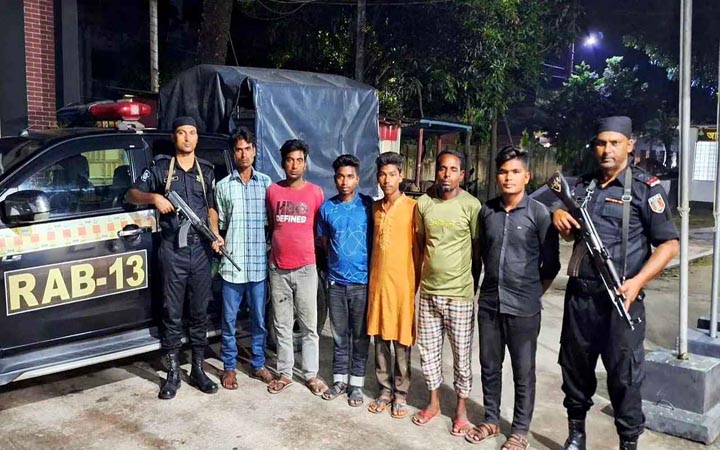 পরিবহনে চাঁদাবাজির অভিযোগে গ্রেফতার ৬